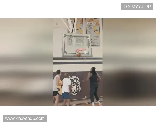 保罗亨德森小乔丹联手出战老炮攻防兼备鏖战全场